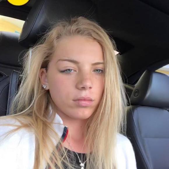 Meet your Posher, Ali - Picture 1 of 1